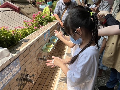 腸病毒升溫、流感續燒 羅一鈞籲戴口罩勤洗手