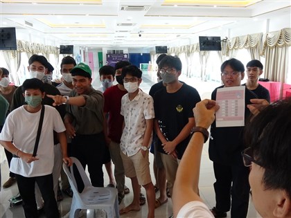 政變中成長知痛處 泰國學生當志工扎根選舉素養[影]