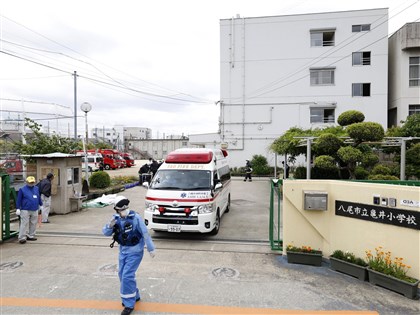 日本大阪小學突傳不明異臭 50名學童緊急送醫