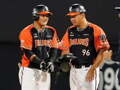 黃勇傳生涯首安是內野安打 笑言跟想像不一樣