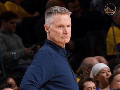 柯爾執教首度季後賽不敵西區球隊 奪冠王朝面臨重組