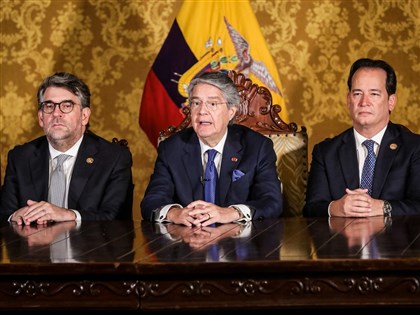 厄瓜多总统涉贪面临弹劾 解散国会提前选举
