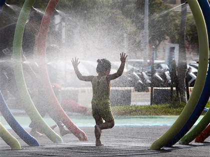 雙北等6縣市亮高溫燈號 西半部晚間防強降雨