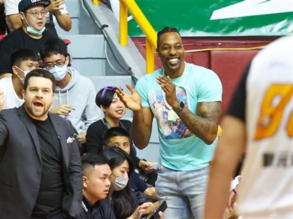 魔獸頻招募NBA球員來台 美媒惡搞組超級天團