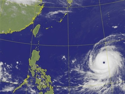 瑪娃颱風眼清晰結構紮實 吳德榮：今年地表最強