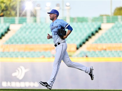 羅力睽違258天登板 本土資格出賽洋將第1人[影]