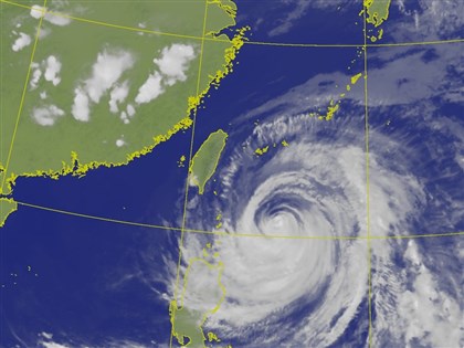 颱風瑪娃龜速往北前進 30日晚到31日最接近台灣