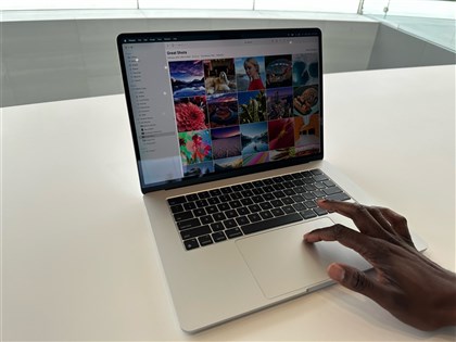 蘋果推15吋MacBook Air搭M2晶片 iOS 17強化隱私安全[影]