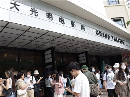 悲情城市上海播映一票難求 影迷看二二八感觸深：想到天安門事件