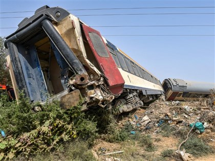 突尼西亞列車脫軌翻覆 釀2死34傷