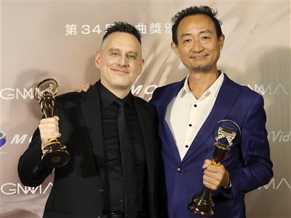 金曲34演奏類最佳專輯製作人 鍾興民、巴曼獲獎