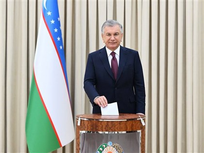 烏茲別克大選 現任總統米爾濟約耶夫順利3連霸