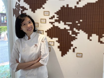 用花卉傳達女性堅強韌性 台灣職人吳葵妮奪世界巧克力大賽9獎