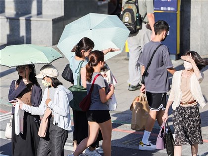 高溫悶熱  午後中部以北及山區防局部大雨