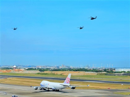 漢光演習19日桃機預演  軍事迷爭睹卡位搶拍照