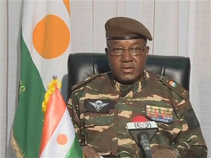 尼日政變軍人推出國家新領導人 警告外國勿軍事干預