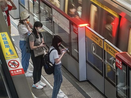 颱風卡努來襲台北捷運班距延長至15分鐘 公車可視情況停駛