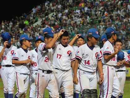U12世界盃棒球賽台灣不敵美國拿亞軍 小球員難過落淚