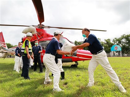 空勤總隊直升機進南投山區救援 奧萬大43人脫困