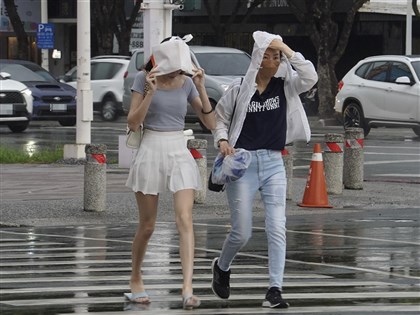 中南部防雨 台北盆地及花東縱谷有38度高溫機率