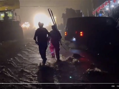 中國大暴雨釀災 西安土石流致2死16人失聯