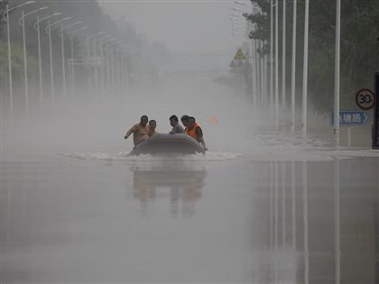中國駐法使館戰狼再現 外媒記者揭洪災真相遭罵「1450」