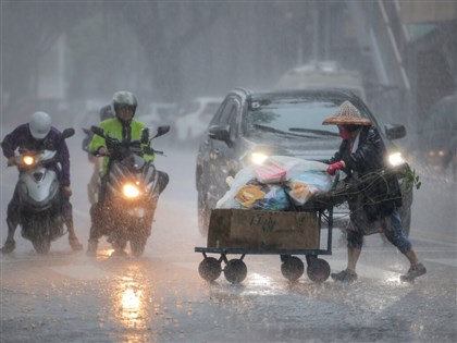 25日前留意午後雷陣雨 部分地區防豪、大雨