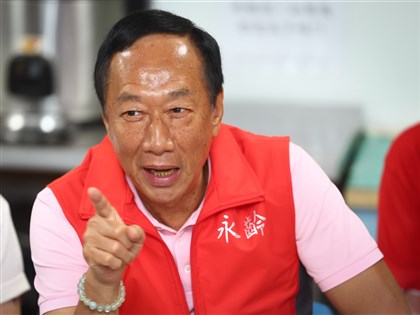 913連署申請日逼近  郭台銘造勢動作加溫