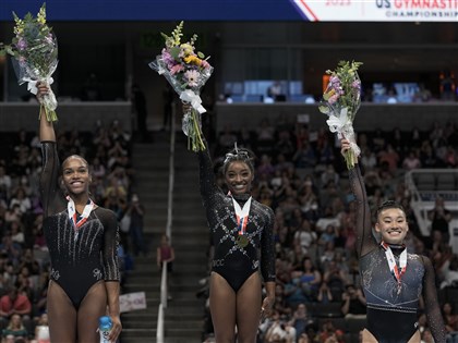 體操女王拜爾絲8度奪美全能冠軍 90年來第一人[影]