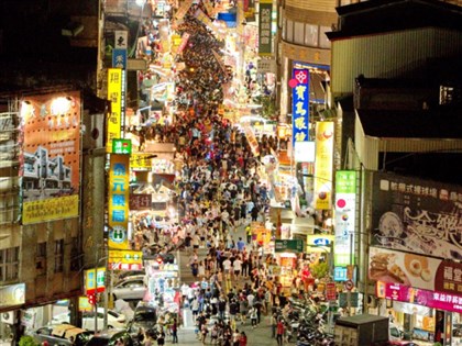 苗栗苑裡鬼門關夜市不停辦 9/13改在天下路登場