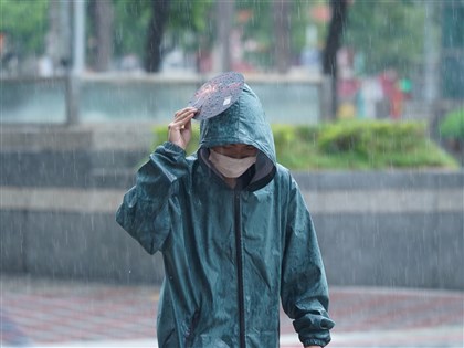季風低壓影響 午後留意大雷雨