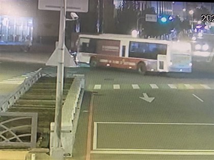 台中公車撞伊拉克男一家3口妻兒不治 駕駛一審判1年4月