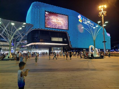 中國經濟下行怎麼救？內部爭論結構性改革或加大投資