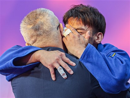 楊勇緯亞運柔道奪金寫歷史 教練劉文等紅眼眶：台灣的驕傲