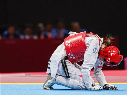 林唯均不敵韓國朴慧真 亞運跆拳道奪銀
