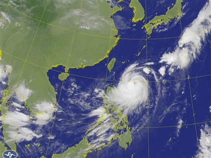 颱風小犬海警最快深夜發布 路徑再偏北、中心登陸機會增