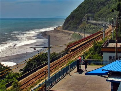 颱風小犬來襲 4日全台停班停課一覽【不斷更新】