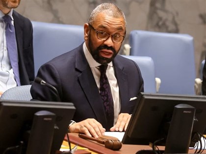 英外相警告：北京若武力犯台 中國經濟將崩潰