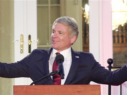 首度出席雙橡園國慶酒會 眾院外委會主席中文高喊我愛台灣