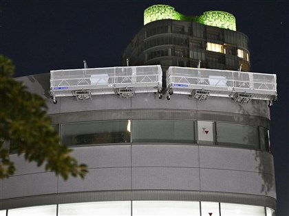 傑尼斯事務所深夜拆招牌 粉絲感嘆無可奈何