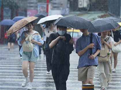 鋒面通過水氣多 東北季風影響11日北台灣高溫略降