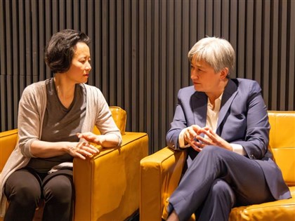 華裔記者成蕾中國監獄獲釋 抵達墨爾本