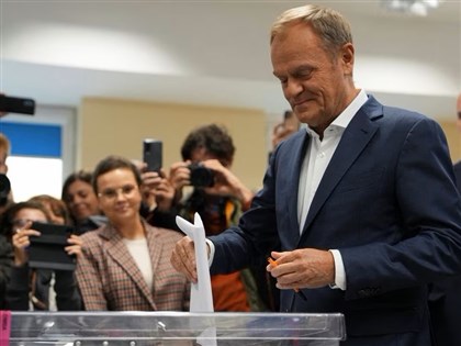 波蘭國會大選出口民調在野可望過半 高喊「民主贏了」