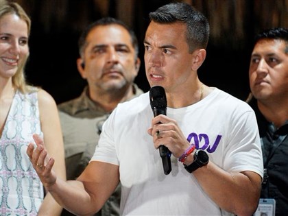 厄瓜多選出史上最年輕總統 諾波亞矢言重建國家