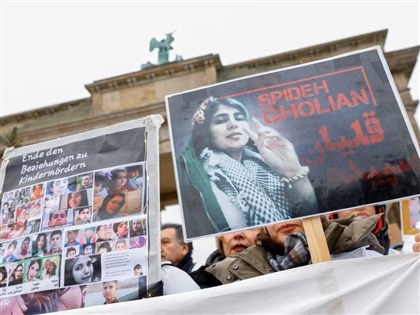 為自由平等抗爭 艾米尼與伊朗女性運動獲歐盟沙卡洛夫獎