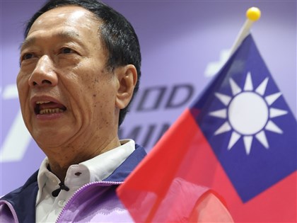 郭辦籲國民黨徵召郭台銘 指侯將藍白破局責任推給柯