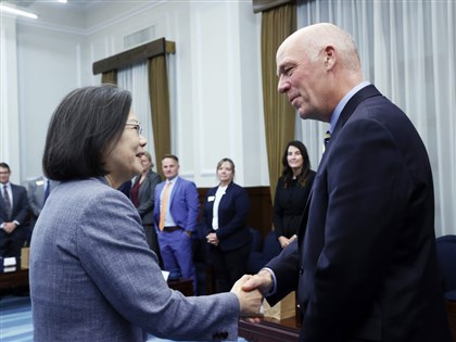 蒙大拿州長首站訪台 蔡總統盼光電半導體創雙贏