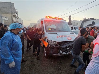 以色列空襲擊中撤離加薩救護車 釀15死60傷