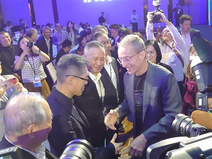 英特爾4年推進5世代製程 季辛格指摩爾定律還不到盡頭