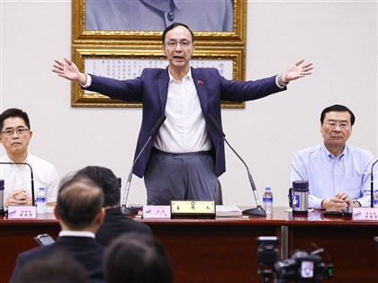 傳不分區立委名單納民眾黨 藍：政黨票各自努力